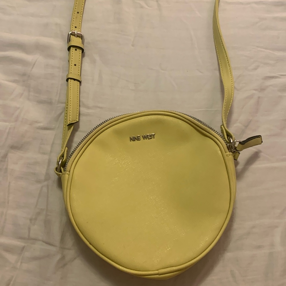 nine west adjustable green crossbody purse